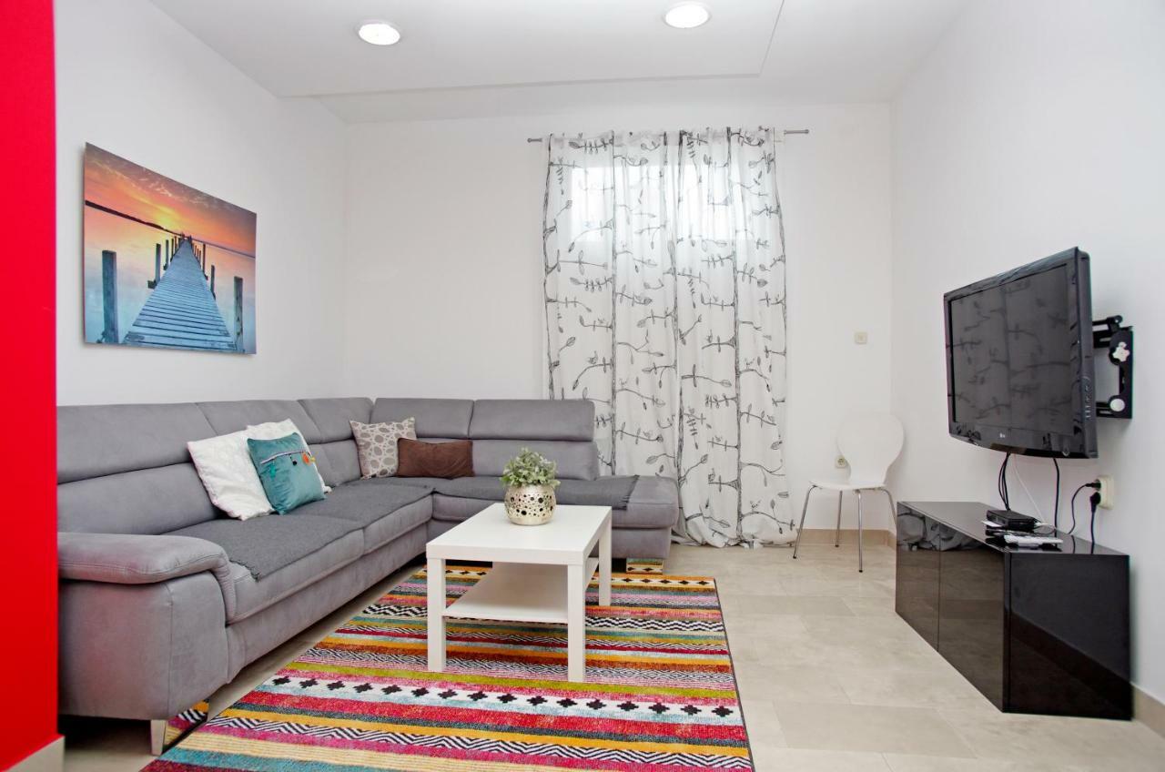 Apartments Armonia ポドストラナ エクステリア 写真